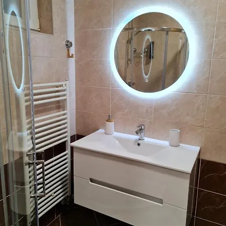 Apartman Vinyl - Self Chek-In Osijek Exterior photo